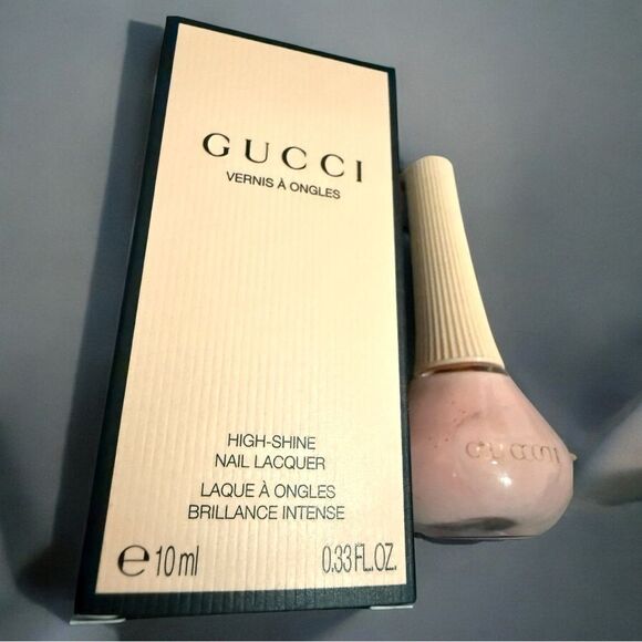 GUCCI NAIL POLISH “ELLEN BLUSH” 413 | HIGH-SHINE FINISH – LUXURY BLUSH PINK - Picture 16 of 17